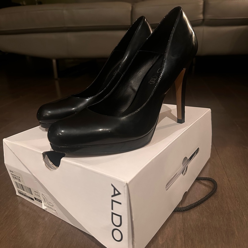 Aldo black heels